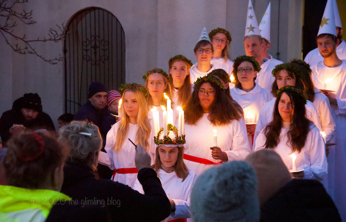 Lovely music by the Lucia choir at the Swedish Victoria Church Christmas market in Berlin, November 2019.
